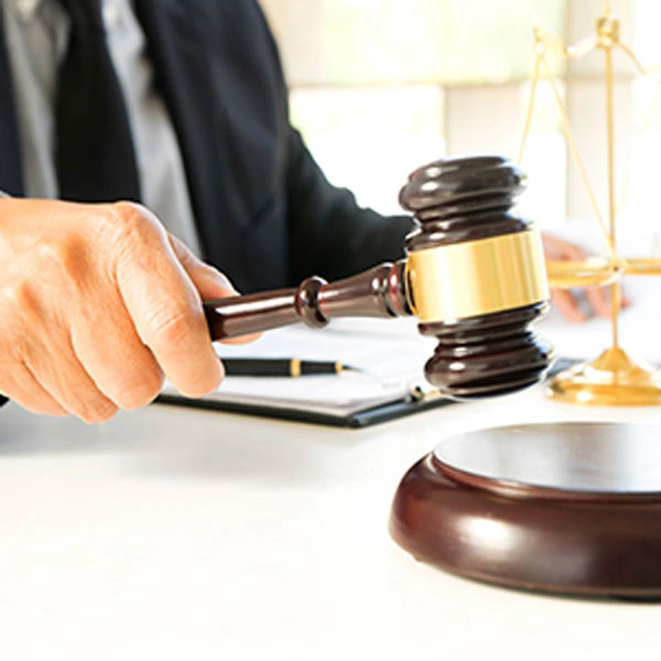 Friendly debt settlement negotiation in Dubai
